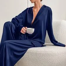 لباس خواب‌های بلند و ابریشمی سوتینت
